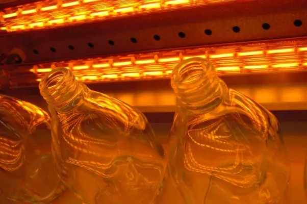 Large glass panel bending heater